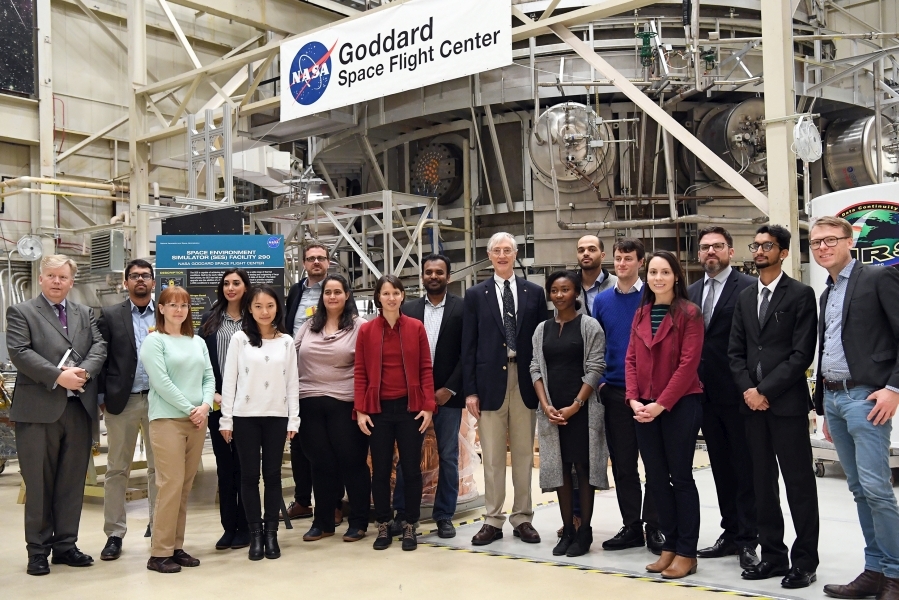 Lindau Alumni and John Mather in front of the Space Environment Simulator.