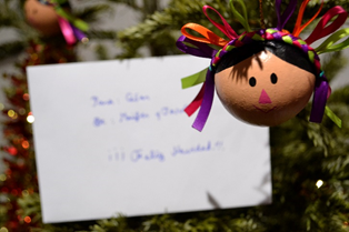 Le sapin de Noël des voisins du sous-sol. Photo d’un résident de la Maison du Mexique.