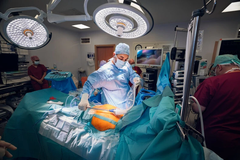 Mr Toufan Bahrami and team performing endoscopic valve repair surgery