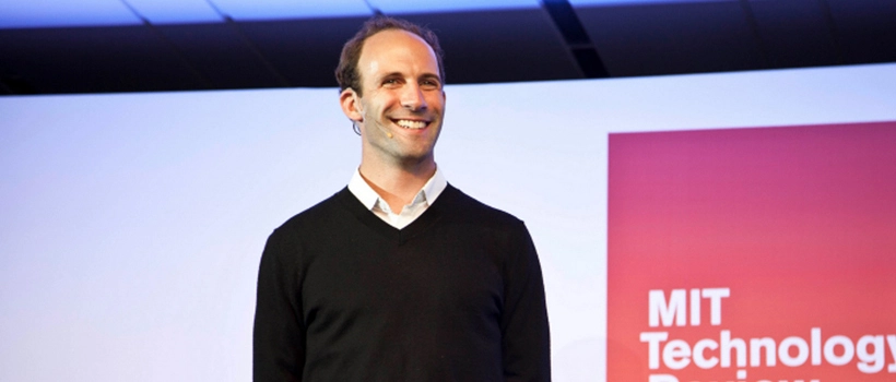 'THE FUZZY AND THE TECHIE' HUMANIZING OUR TECHNOLOGY WITH SCOTT HARTLEY