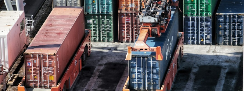 How Nike Reached 100% Electric Drayage on Its Shanghai Port Routes: An EDA Case Study in Shanghai