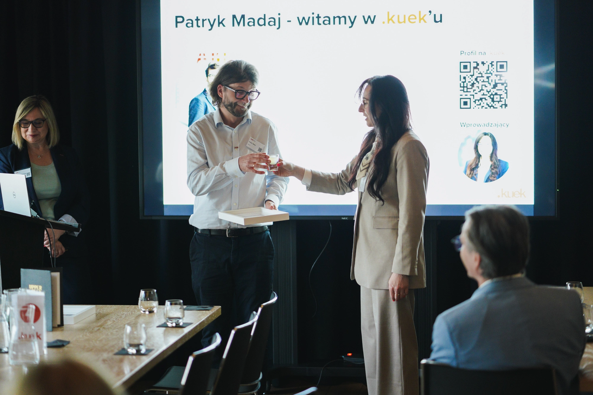Kwiecień 2026, Klaster Nieruchomości - spotkanie Warszawa Hala Koszyki. Patryk Madaj pasowanie