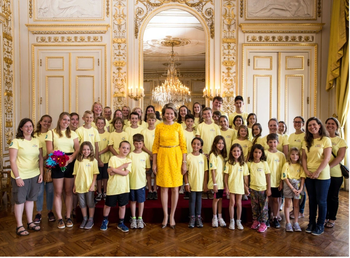 d-teach expatkinderen bij koningin Mathilde op bezoek.